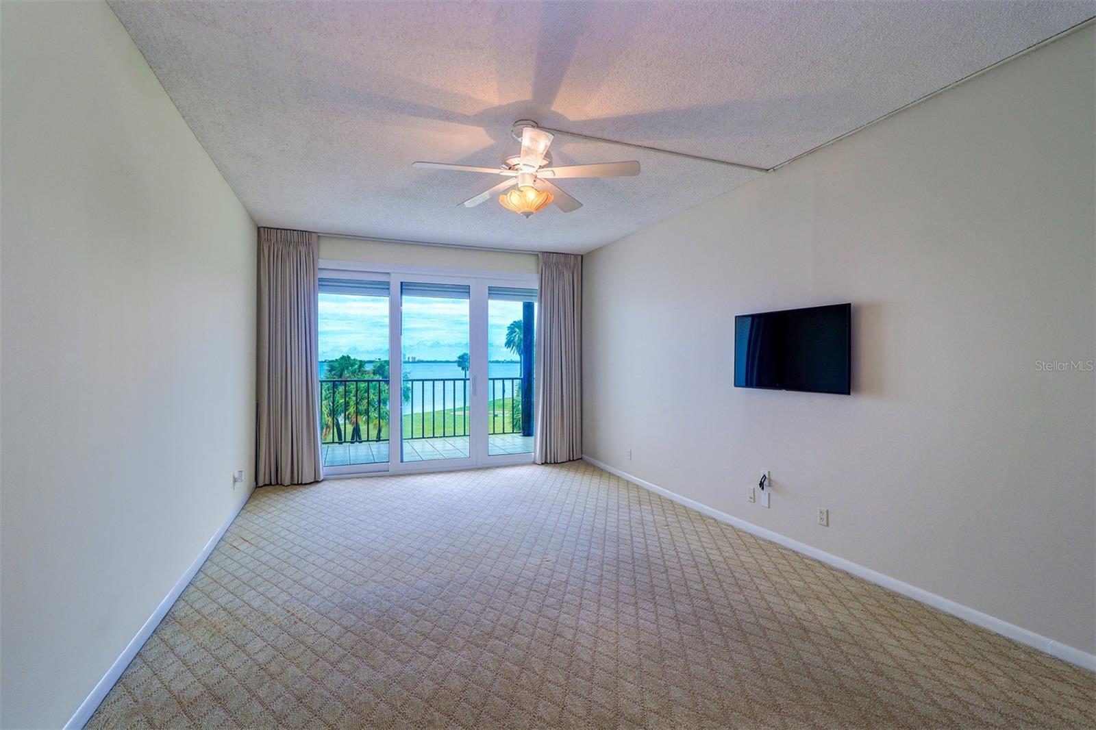 50 COE RD #223, BELLEAIR, FL, 33756