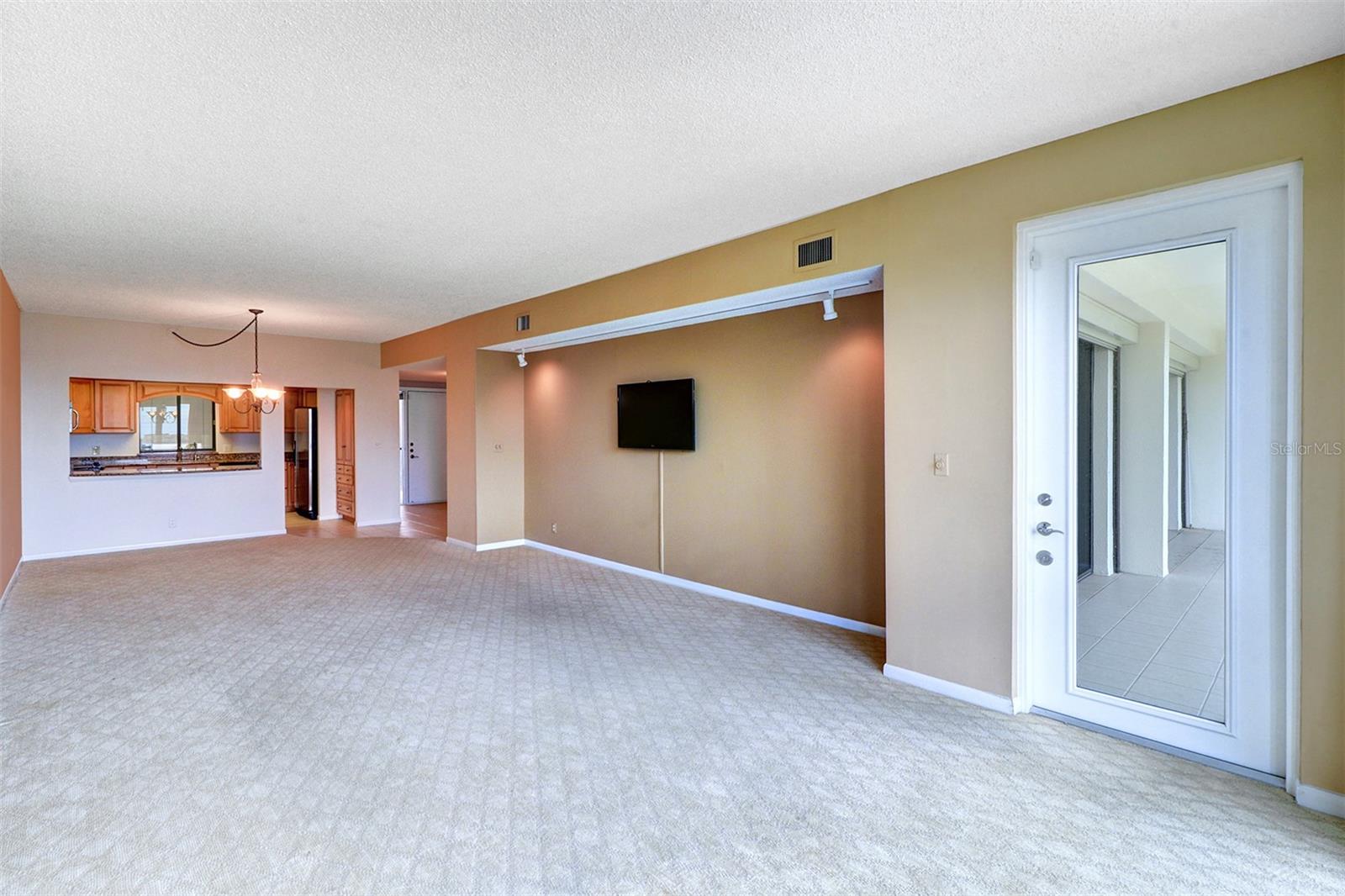 50 COE RD #223, BELLEAIR, FL, 33756
