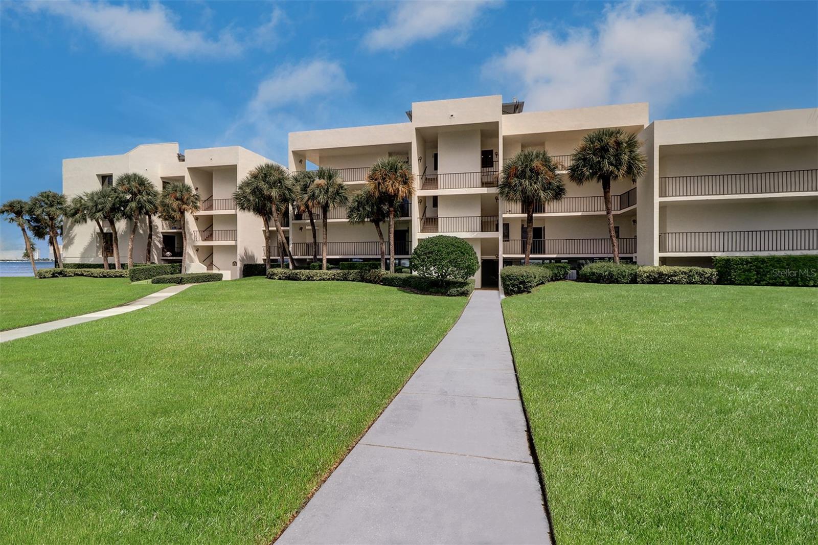 50 COE RD #223, BELLEAIR, FL, 33756