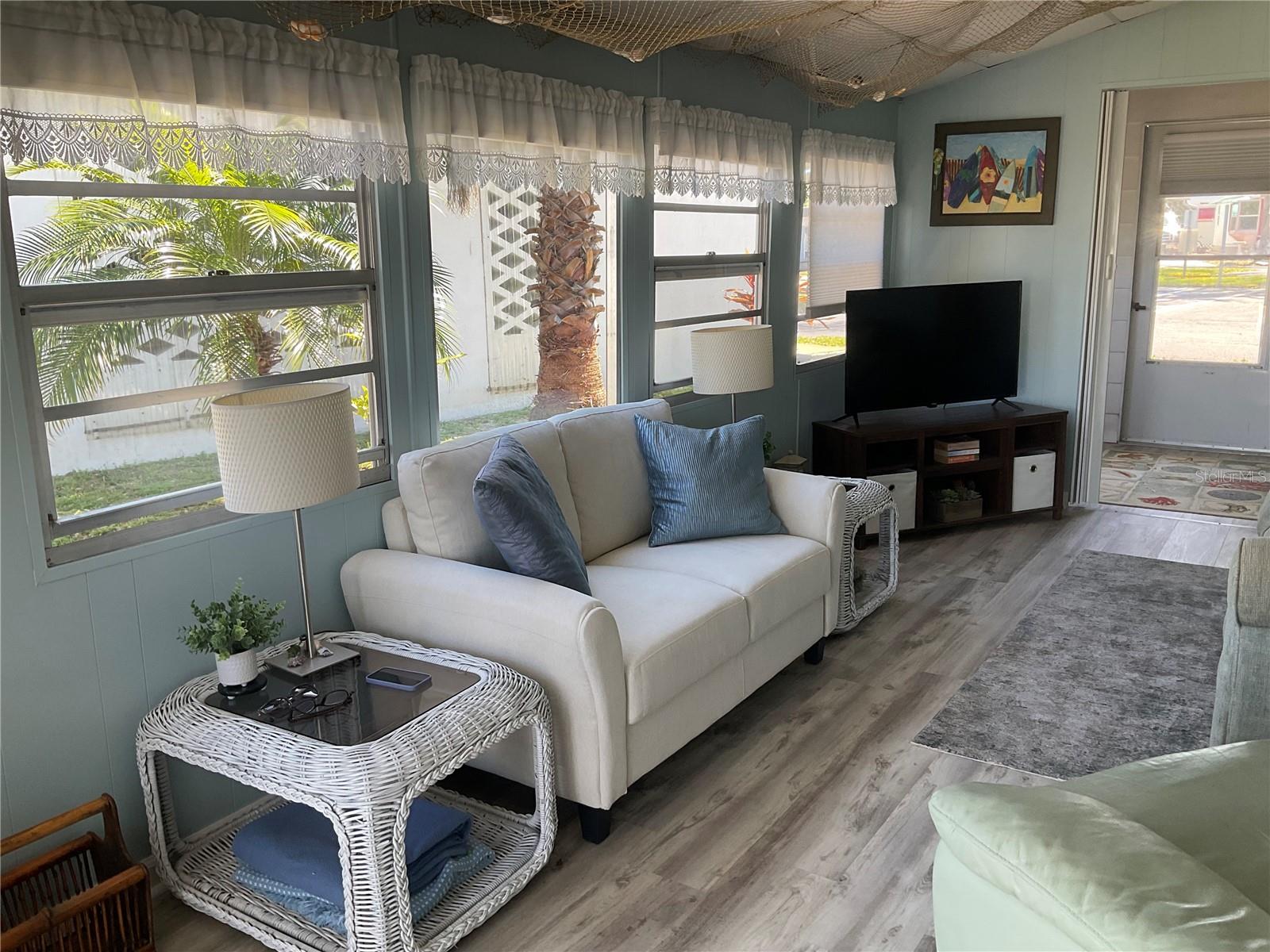 406 DENICE DR #406, SEMINOLE, FL, 33772