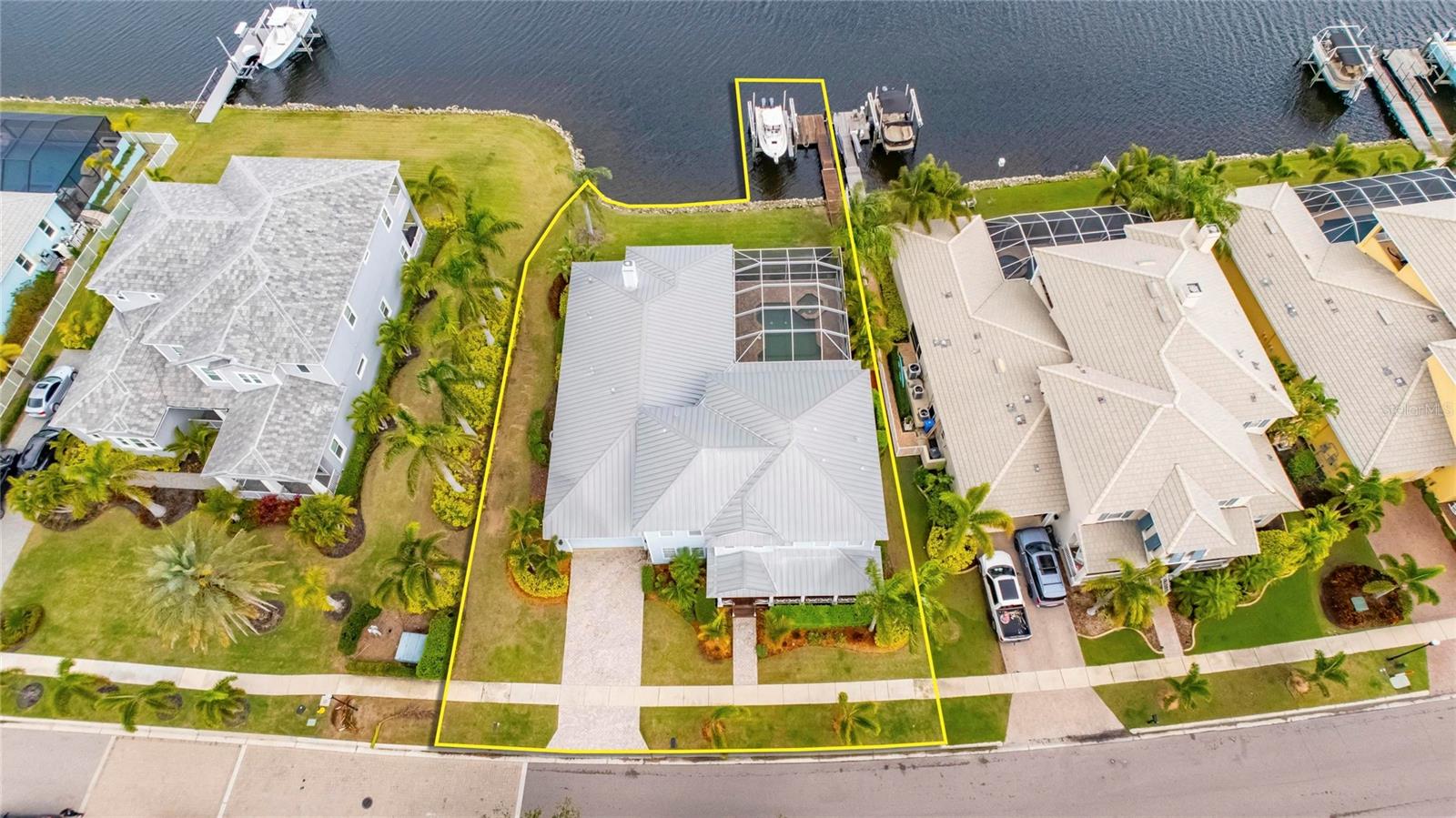 735 MANNS HARBOR DR, APOLLO BEACH, FL, 33572