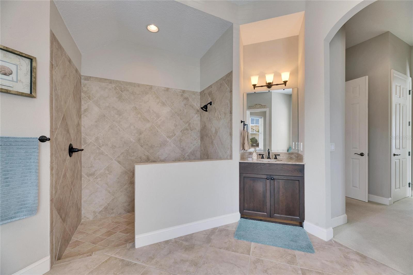 735 MANNS HARBOR DR, APOLLO BEACH, FL, 33572