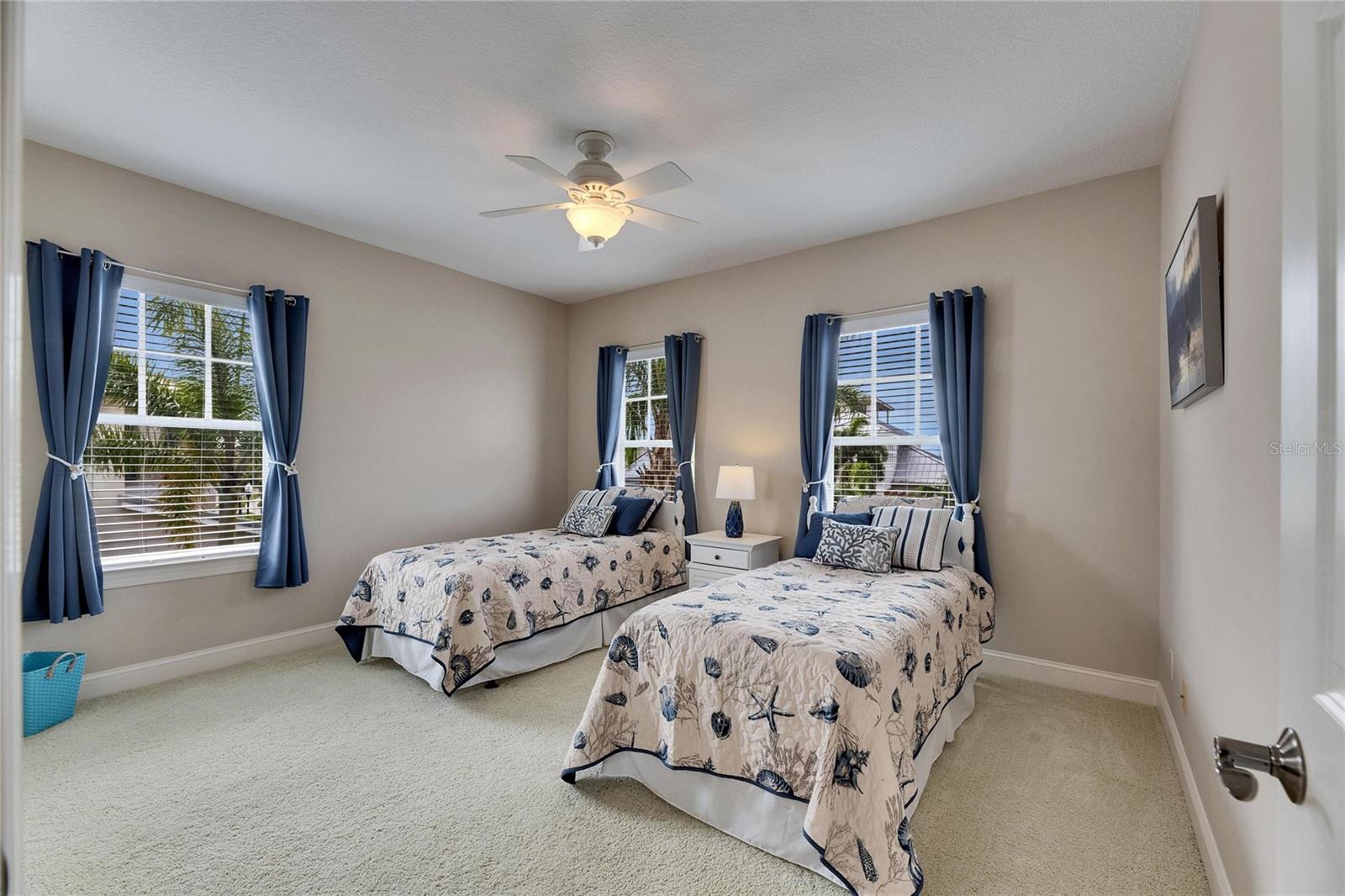 735 MANNS HARBOR DR, APOLLO BEACH, FL, 33572