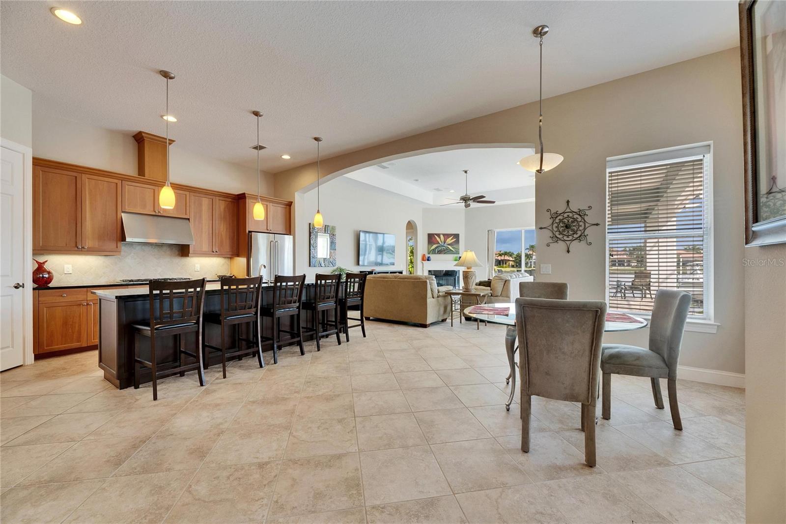 735 MANNS HARBOR DR, APOLLO BEACH, FL, 33572