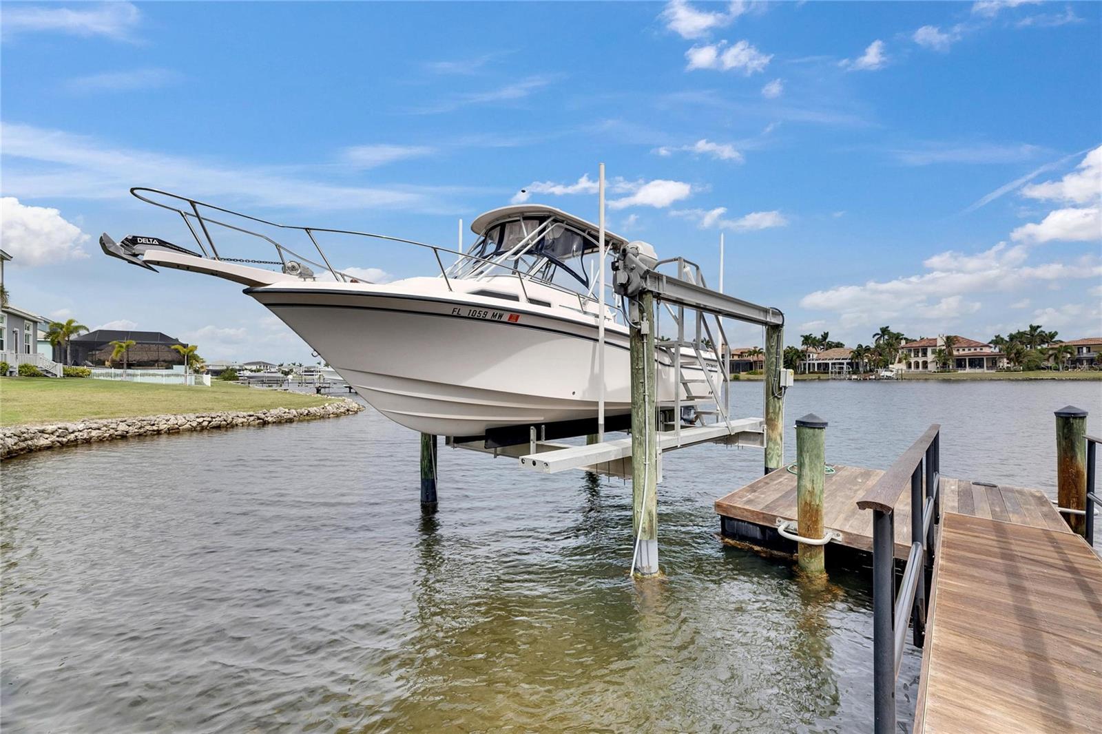 735 MANNS HARBOR DR, APOLLO BEACH, FL, 33572