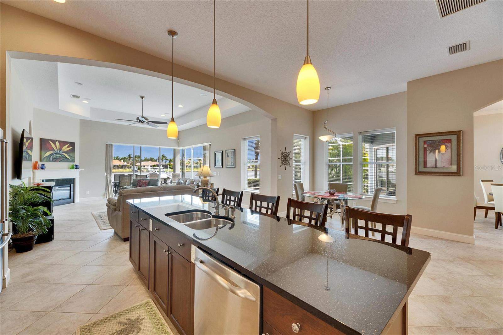 735 MANNS HARBOR DR, APOLLO BEACH, FL, 33572