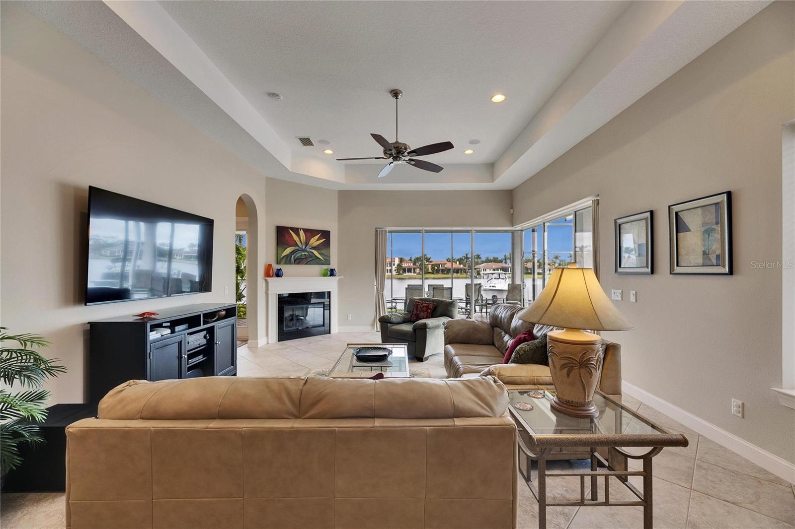 735 MANNS HARBOR DR, APOLLO BEACH, FL, 33572