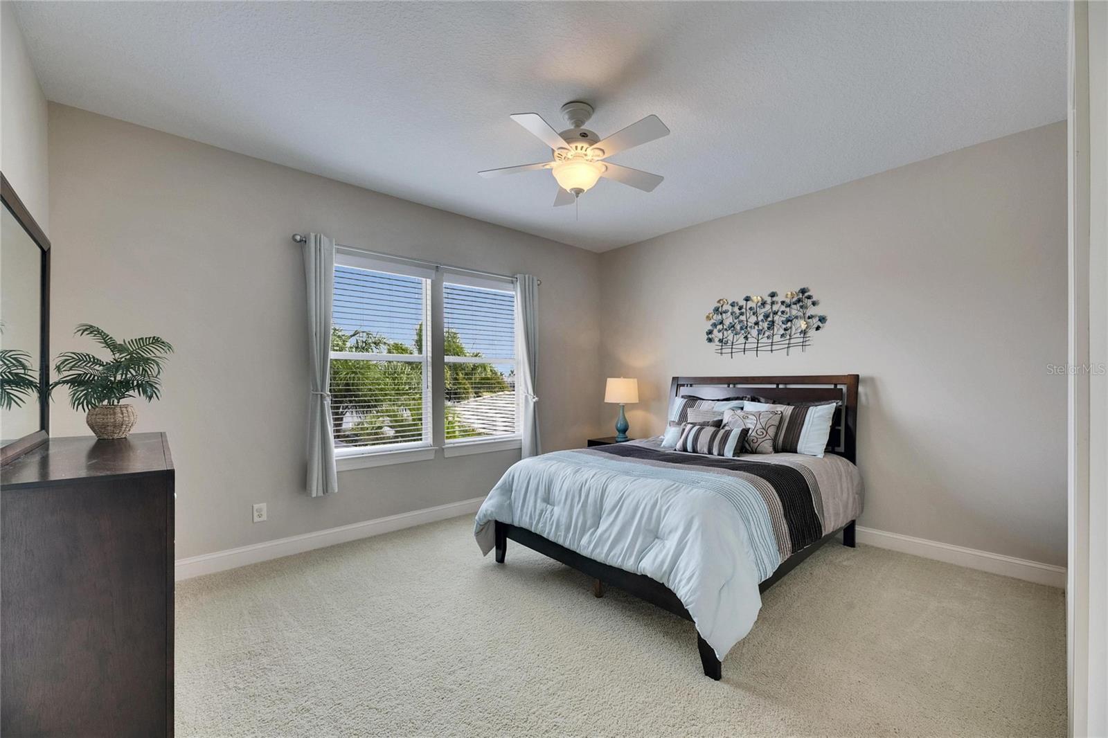 735 MANNS HARBOR DR, APOLLO BEACH, FL, 33572