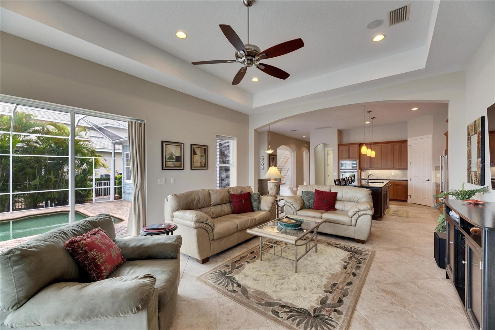 735 MANNS HARBOR DR, APOLLO BEACH, FL, 33572