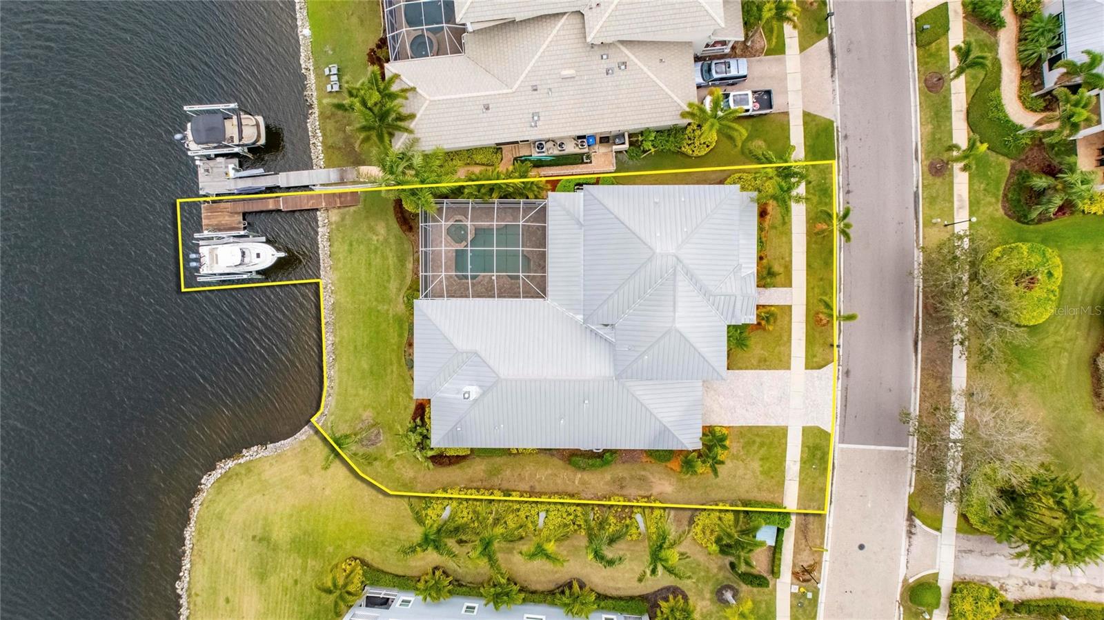 735 MANNS HARBOR DR, APOLLO BEACH, FL, 33572