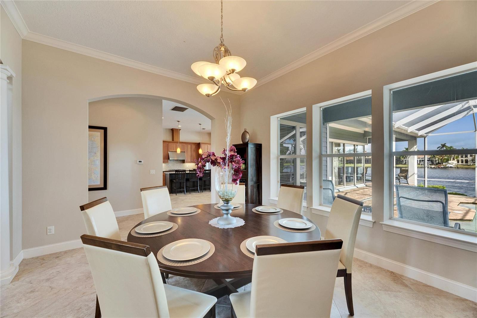 735 MANNS HARBOR DR, APOLLO BEACH, FL, 33572