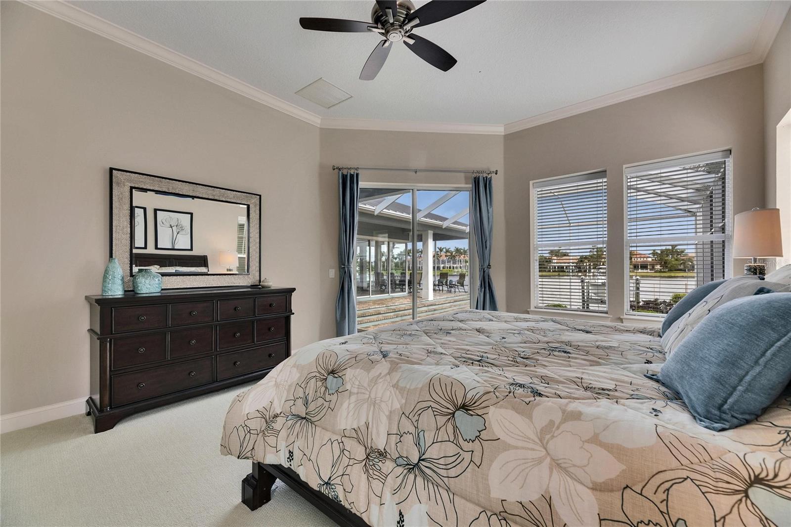 735 MANNS HARBOR DR, APOLLO BEACH, FL, 33572