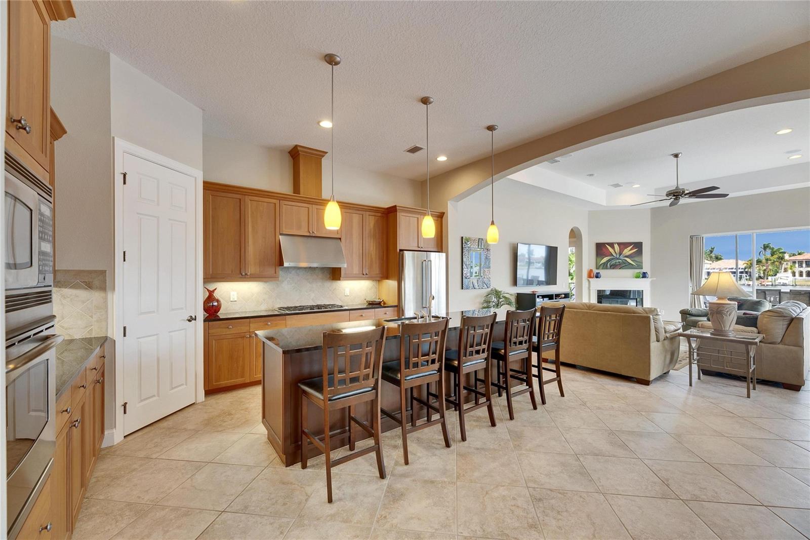 735 MANNS HARBOR DR, APOLLO BEACH, FL, 33572