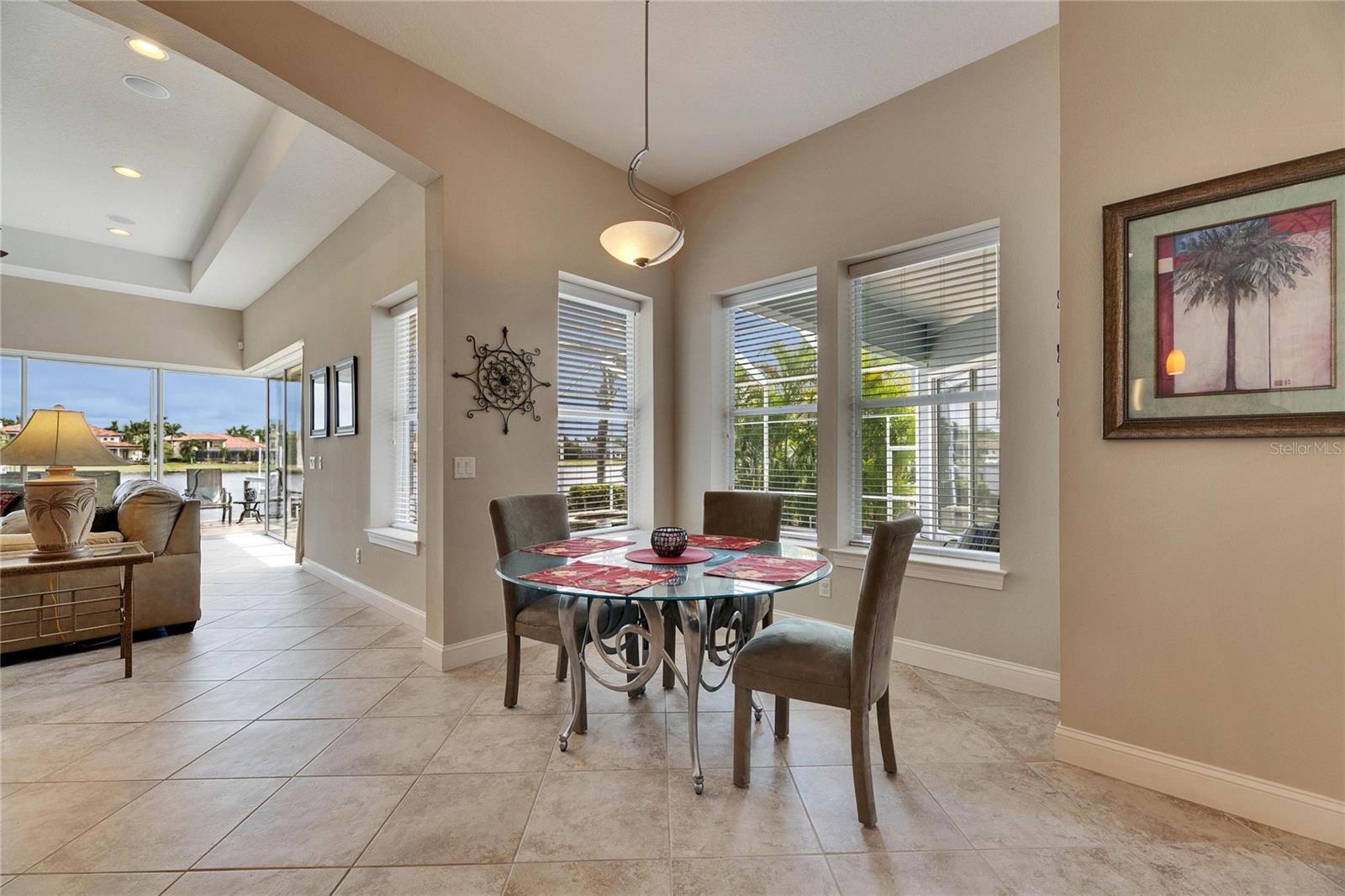 735 MANNS HARBOR DR, APOLLO BEACH, FL, 33572