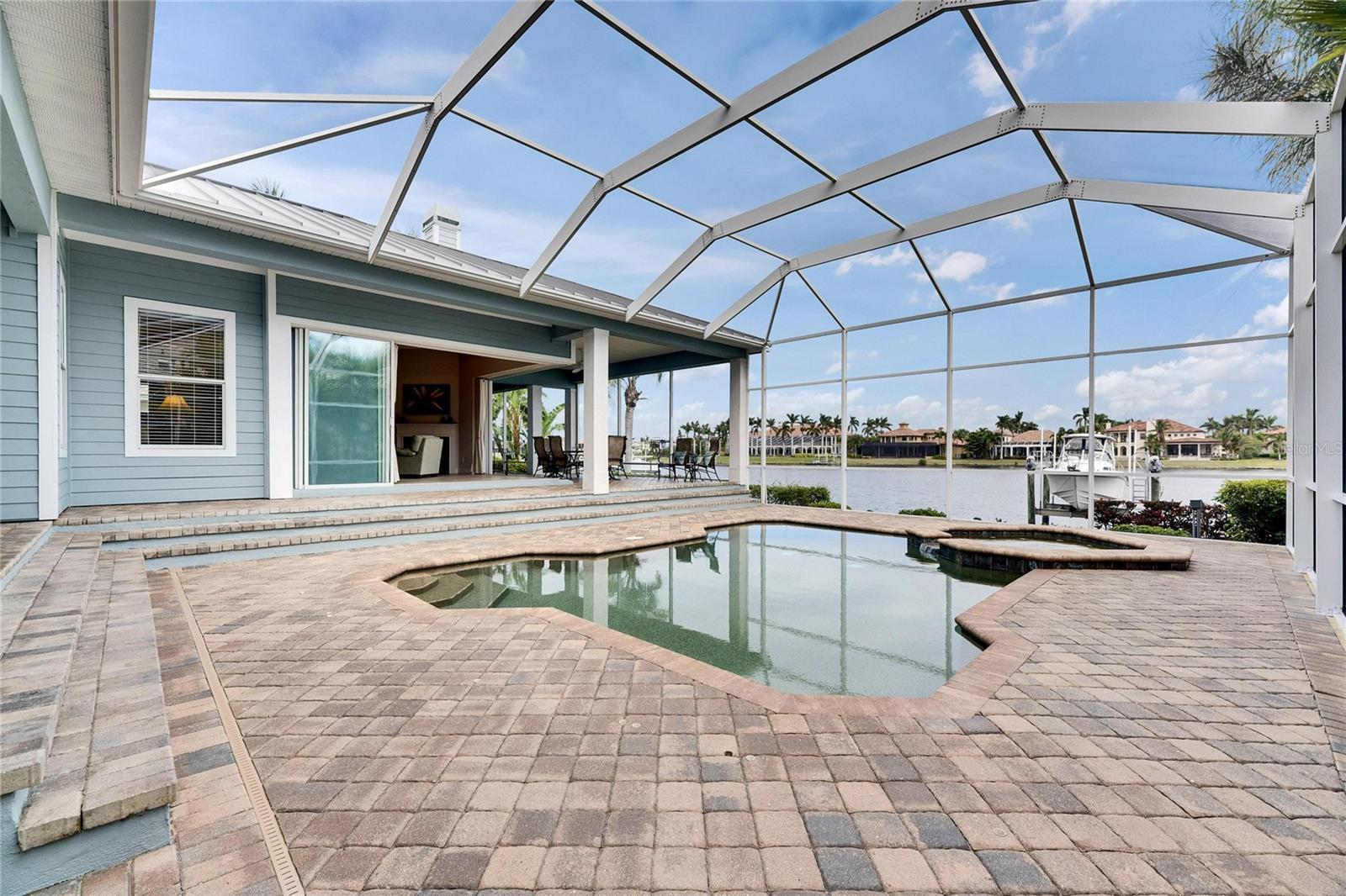735 MANNS HARBOR DR, APOLLO BEACH, FL, 33572