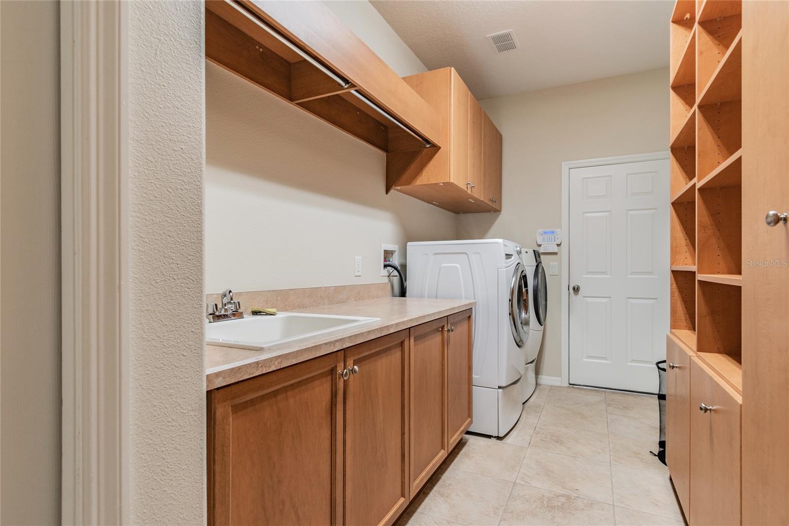 1107 OXBRIDGE DR, LUTZ, FL, 33549