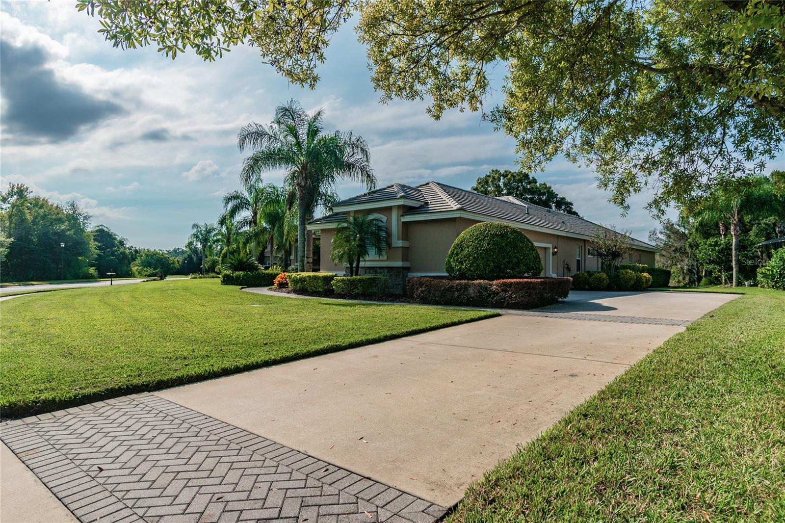 1107 OXBRIDGE DR, LUTZ, FL, 33549
