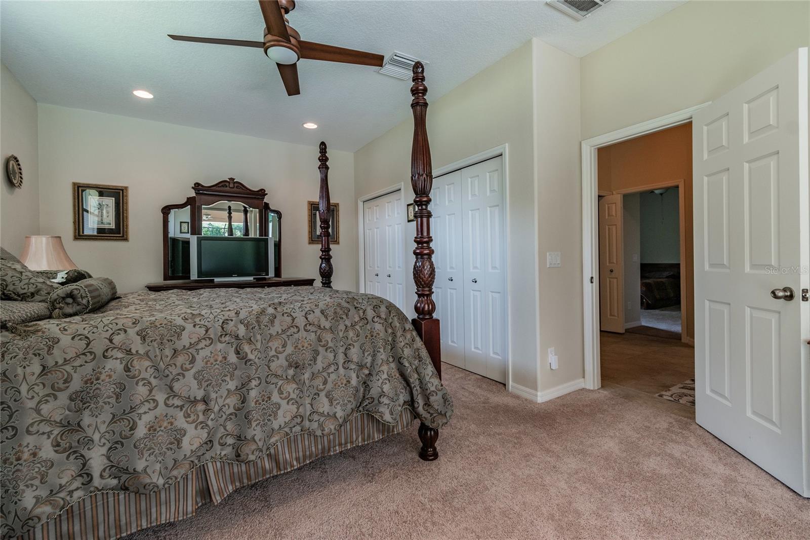 1107 OXBRIDGE DR, LUTZ, FL, 33549