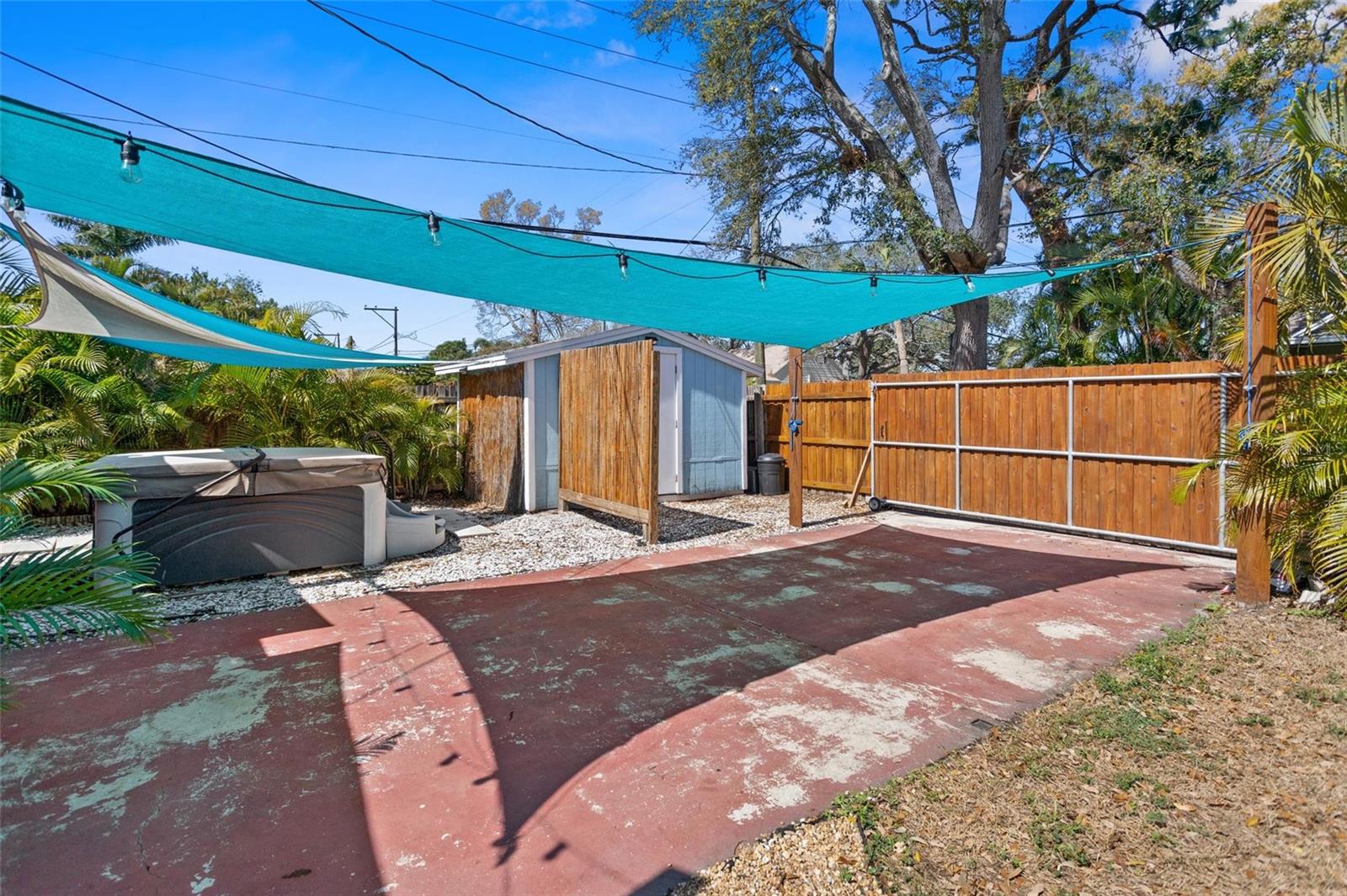 2951 7TH AVE N, ST PETERSBURG, FL, 33713
