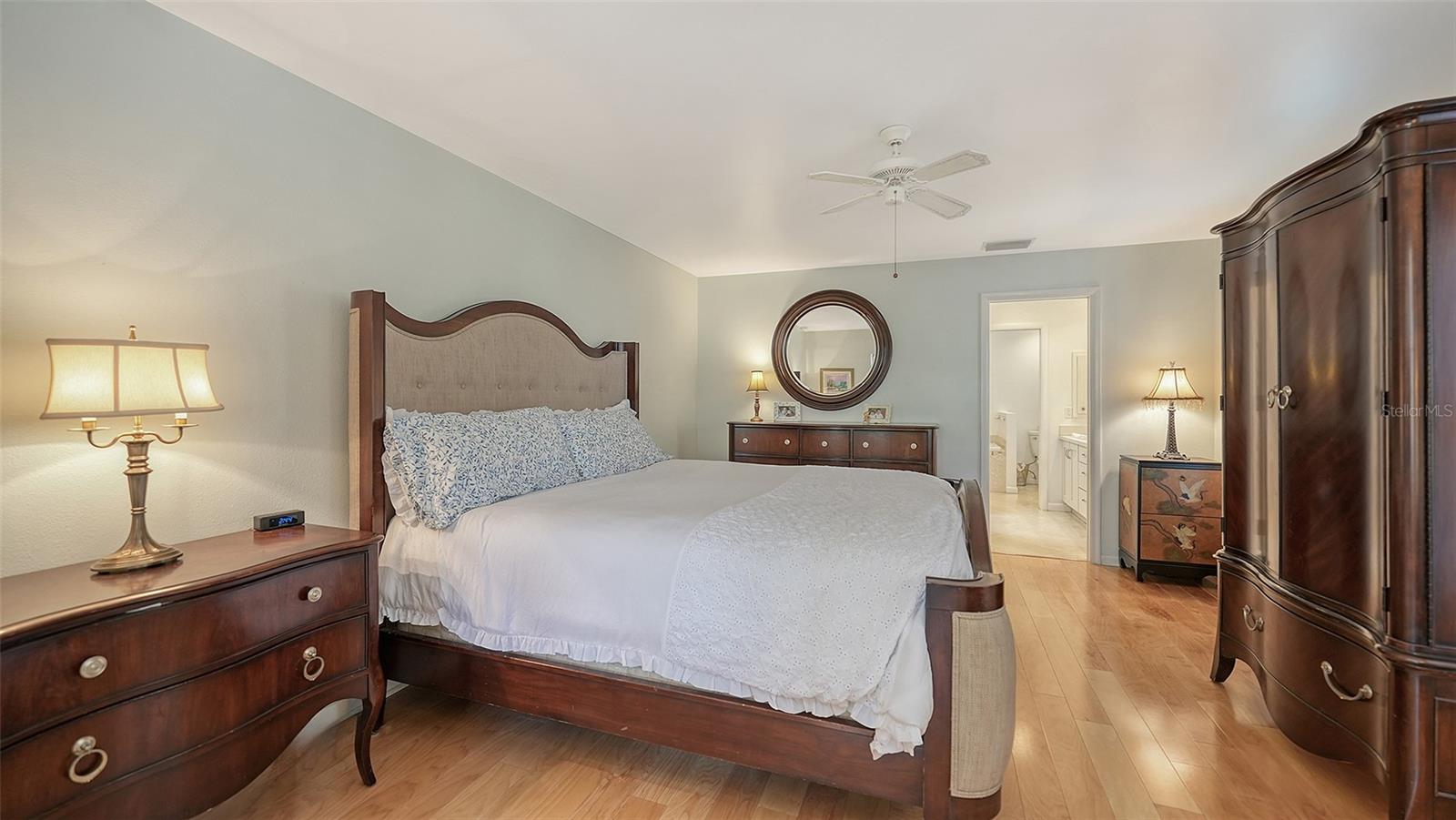 614 TROPICAL CIR, SARASOTA, FL, 34242