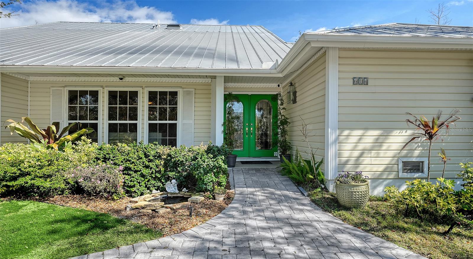 614 TROPICAL CIR, SARASOTA, FL, 34242