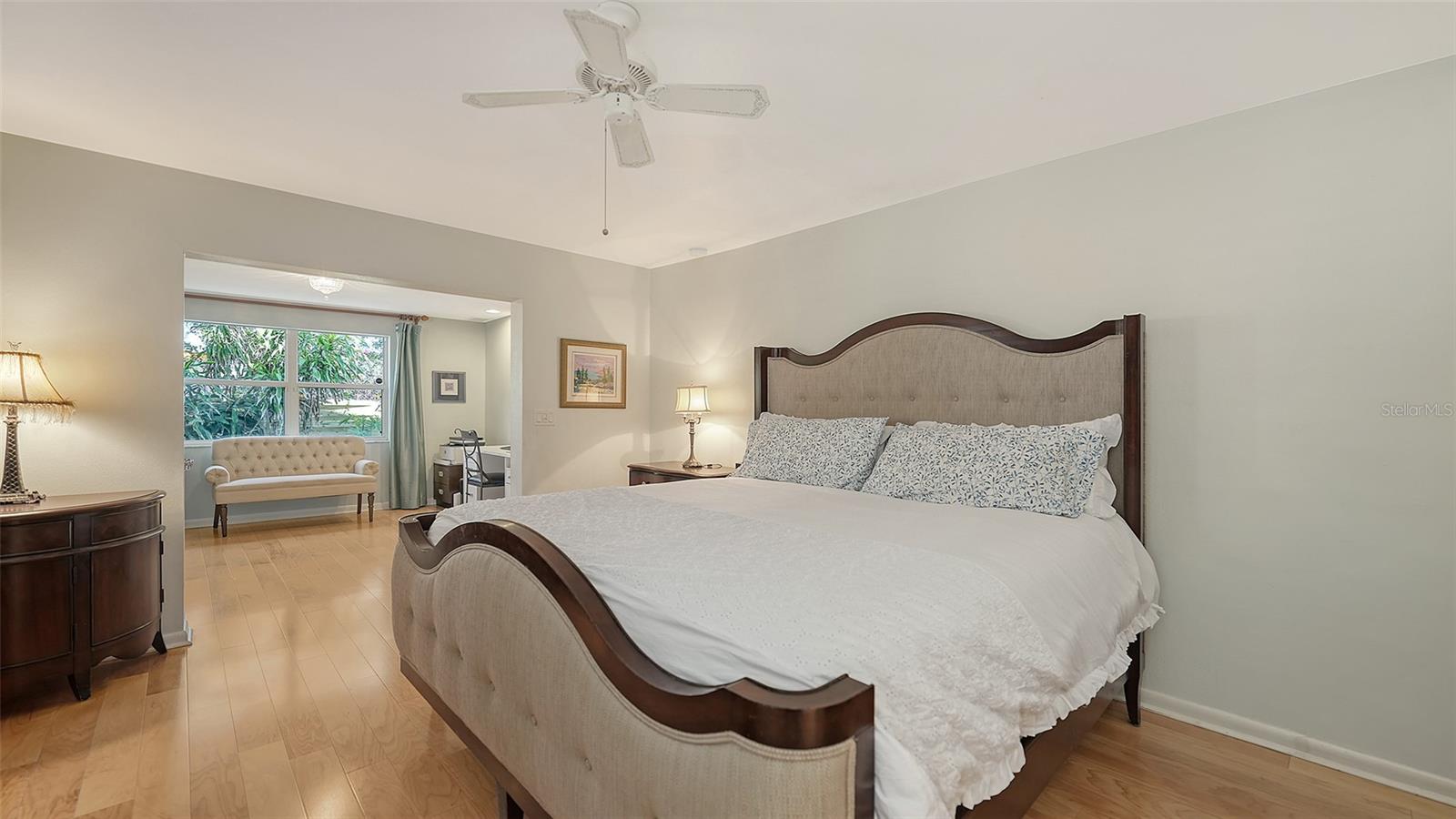 614 TROPICAL CIR, SARASOTA, FL, 34242