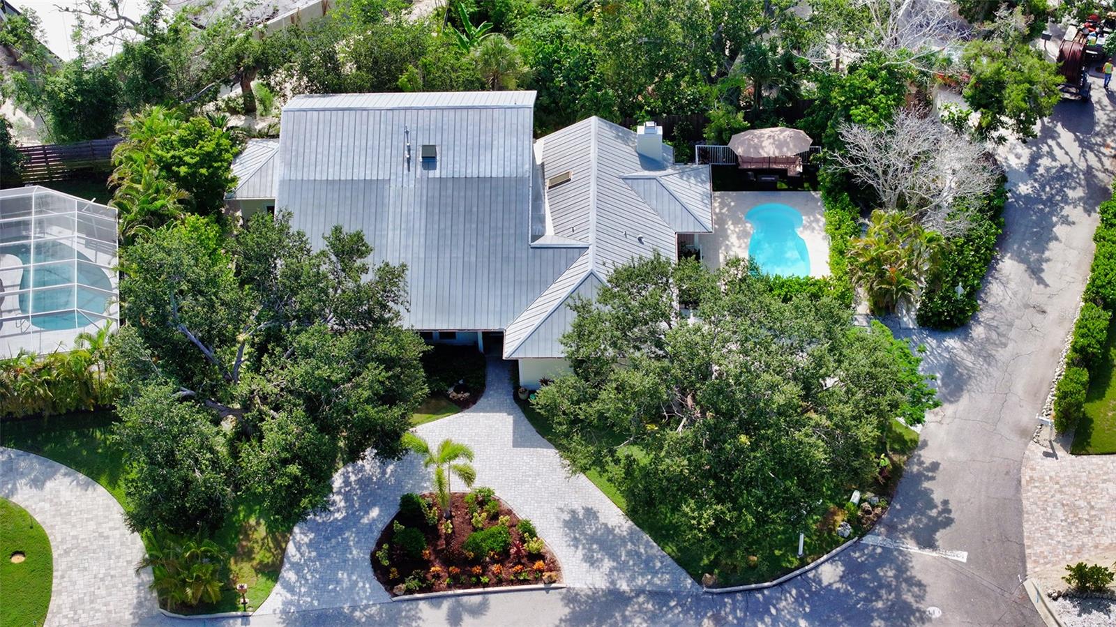 614 TROPICAL CIR, SARASOTA, FL, 34242