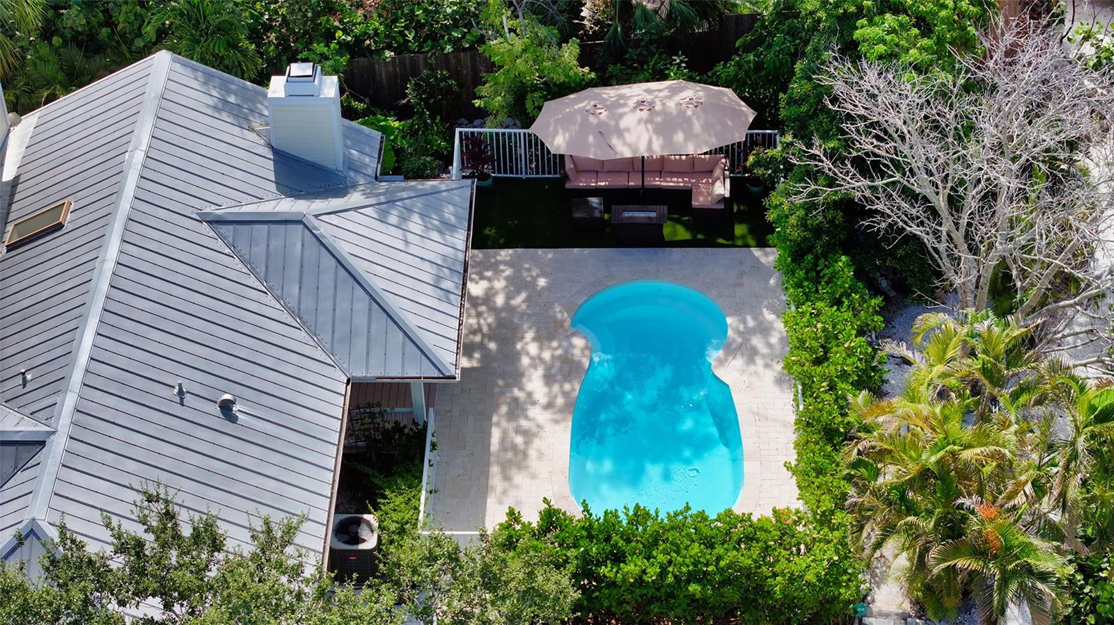 614 TROPICAL CIR, SARASOTA, FL, 34242