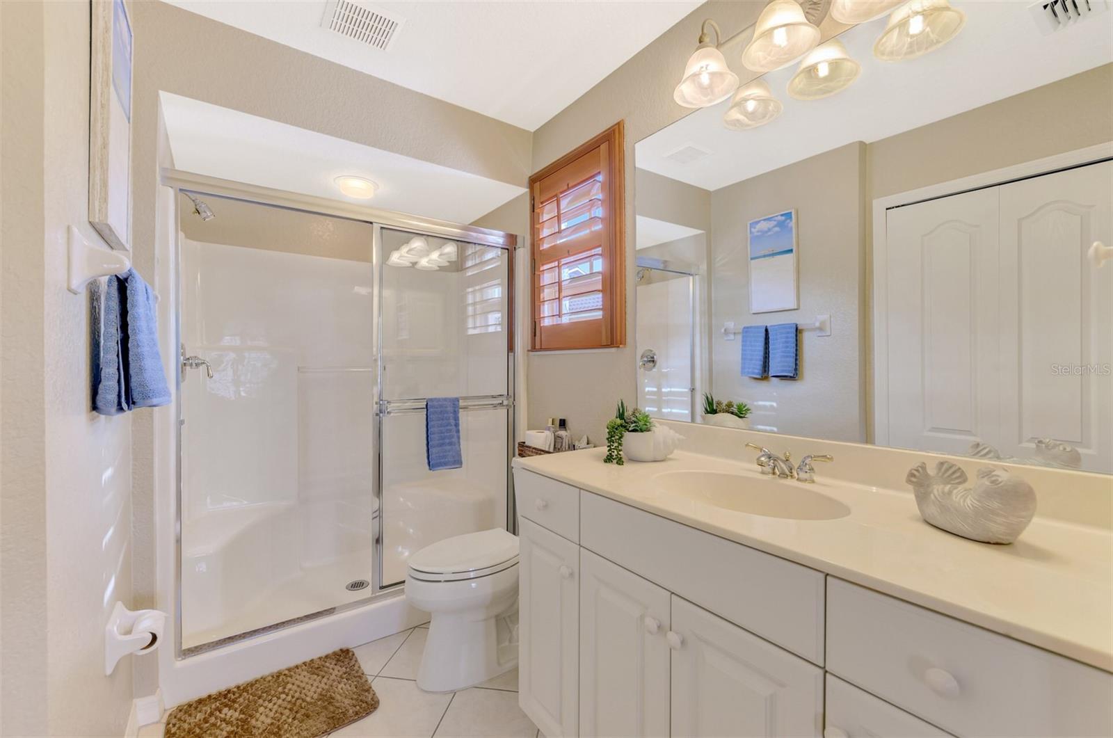 200 MIRABELLA CIR #102, VENICE, FL, 34292