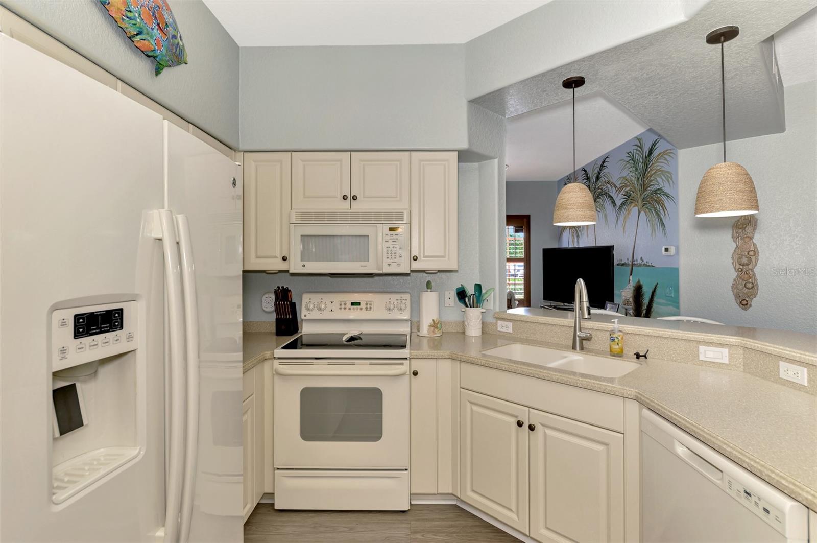 200 MIRABELLA CIR #102, VENICE, FL, 34292