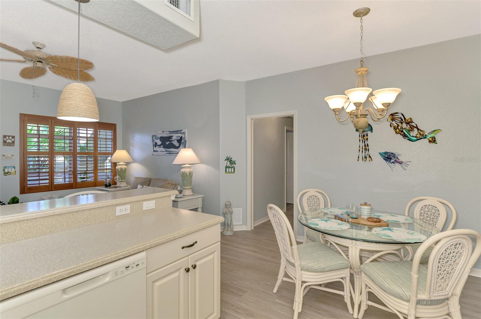 200 MIRABELLA CIR #102, VENICE, FL, 34292