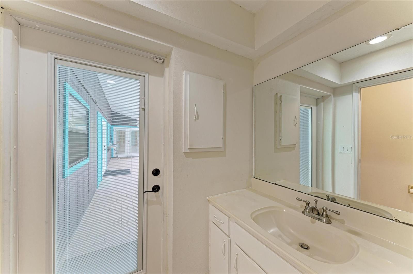 813 EXMOOR ST, SARASOTA, FL, 34243