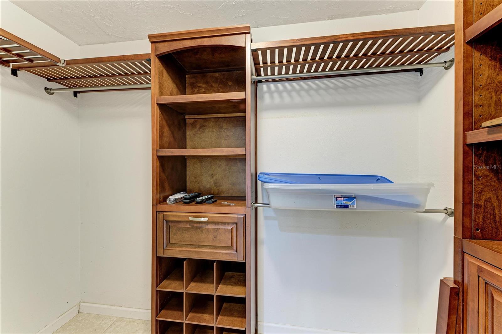 813 EXMOOR ST, SARASOTA, FL, 34243