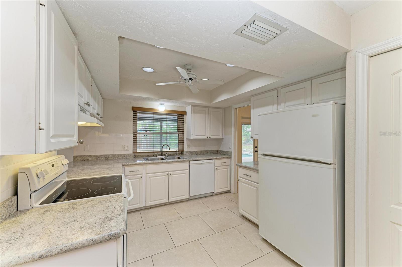 813 EXMOOR ST, SARASOTA, FL, 34243