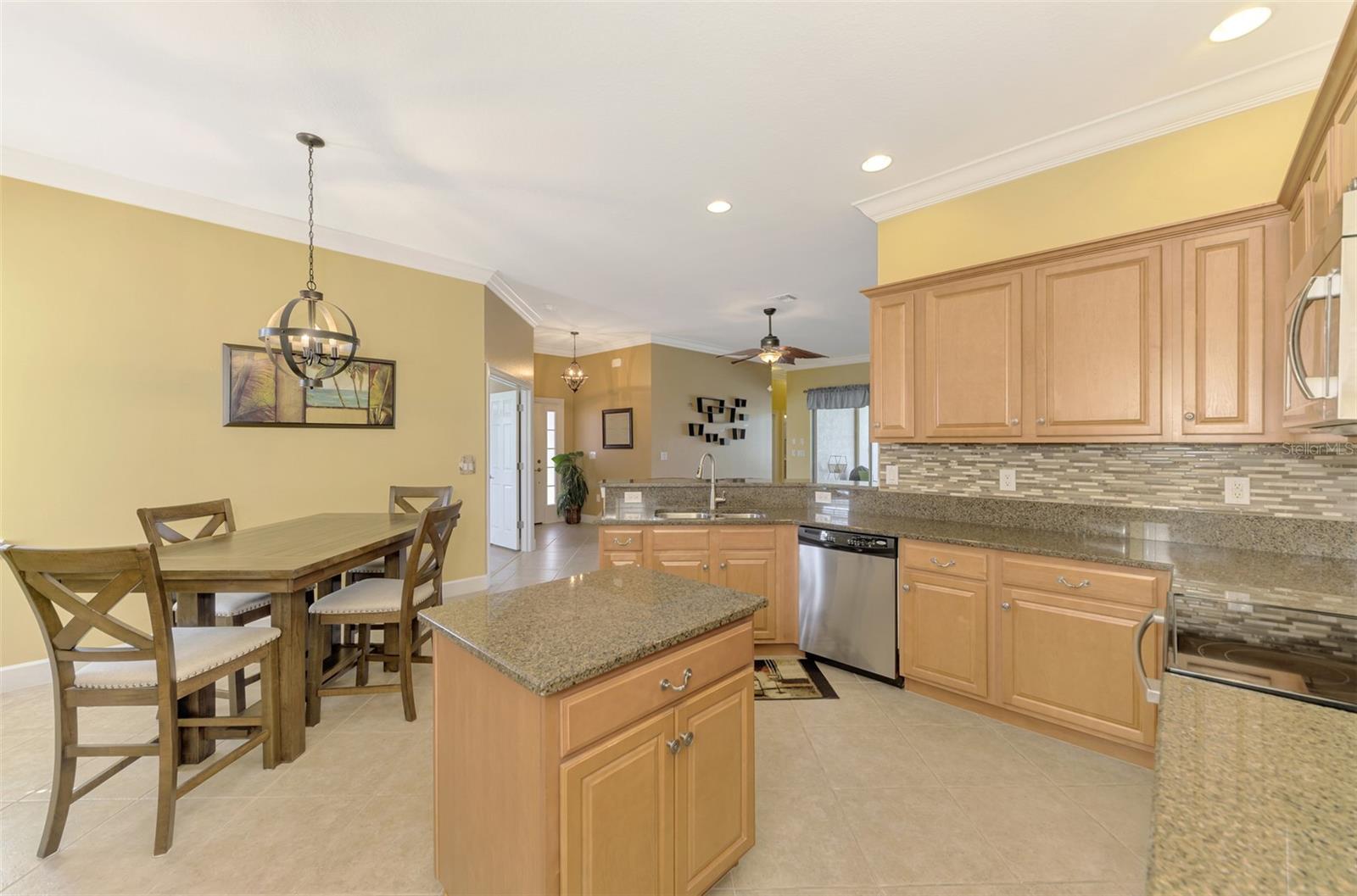 13049 CREEKSIDE LN, PORT CHARLOTTE, FL, 33953