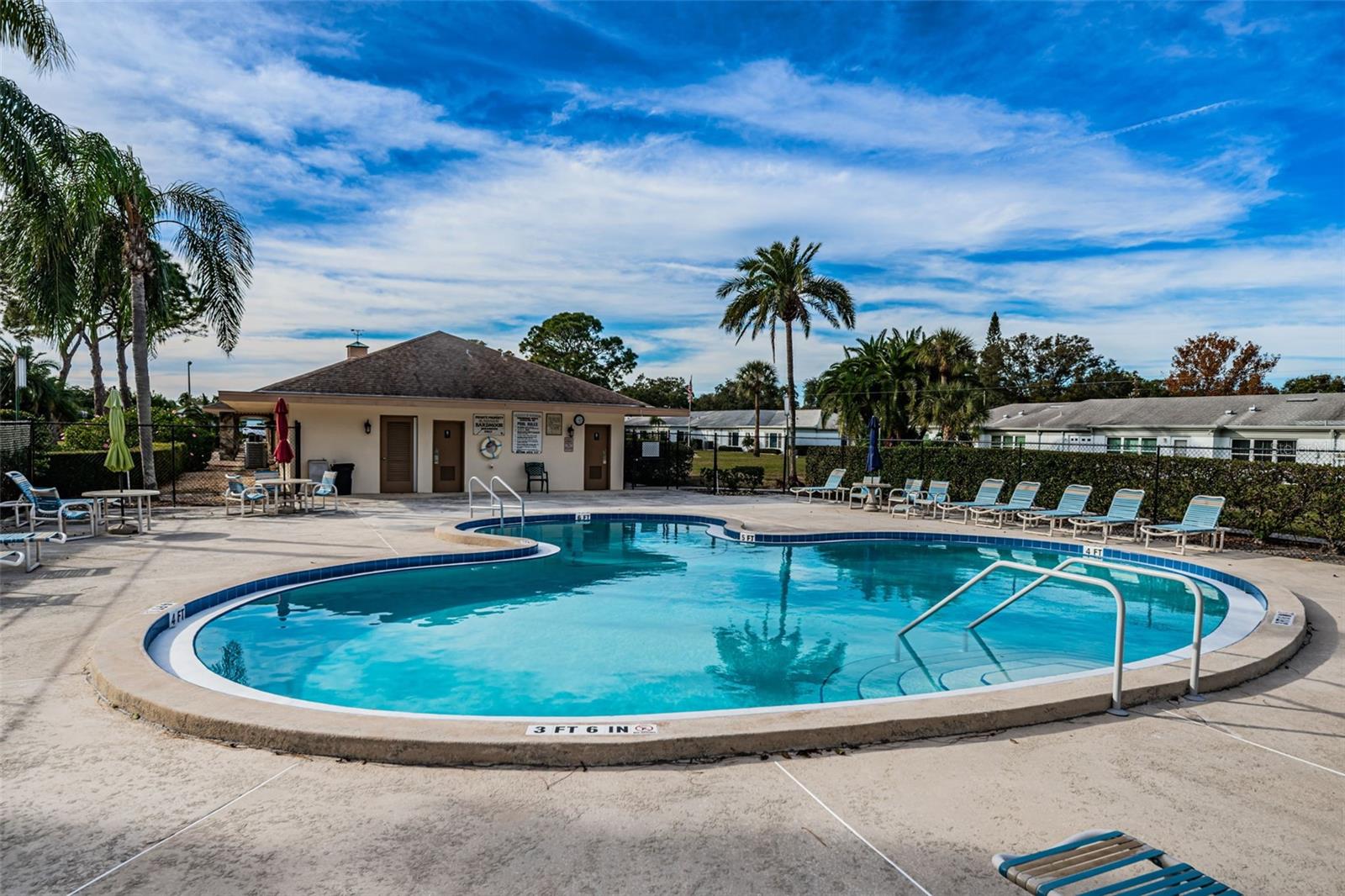 8450 CANDLEWOOD RD, SEMINOLE, FL, 33777