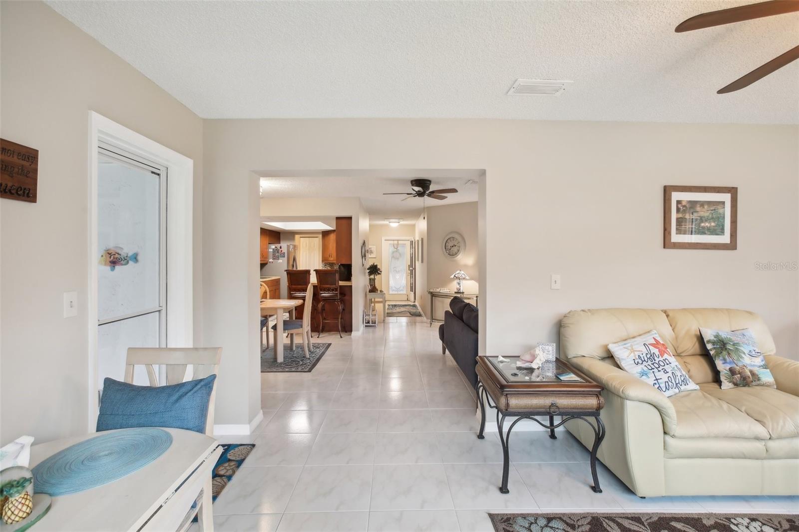 2022 HEATHFIELD CIR, SUN CITY CENTER, FL, 33573