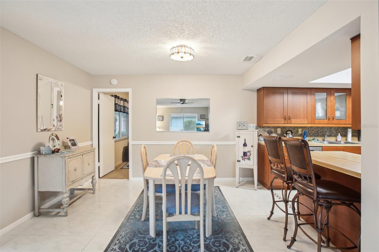 2022 HEATHFIELD CIR, SUN CITY CENTER, FL, 33573