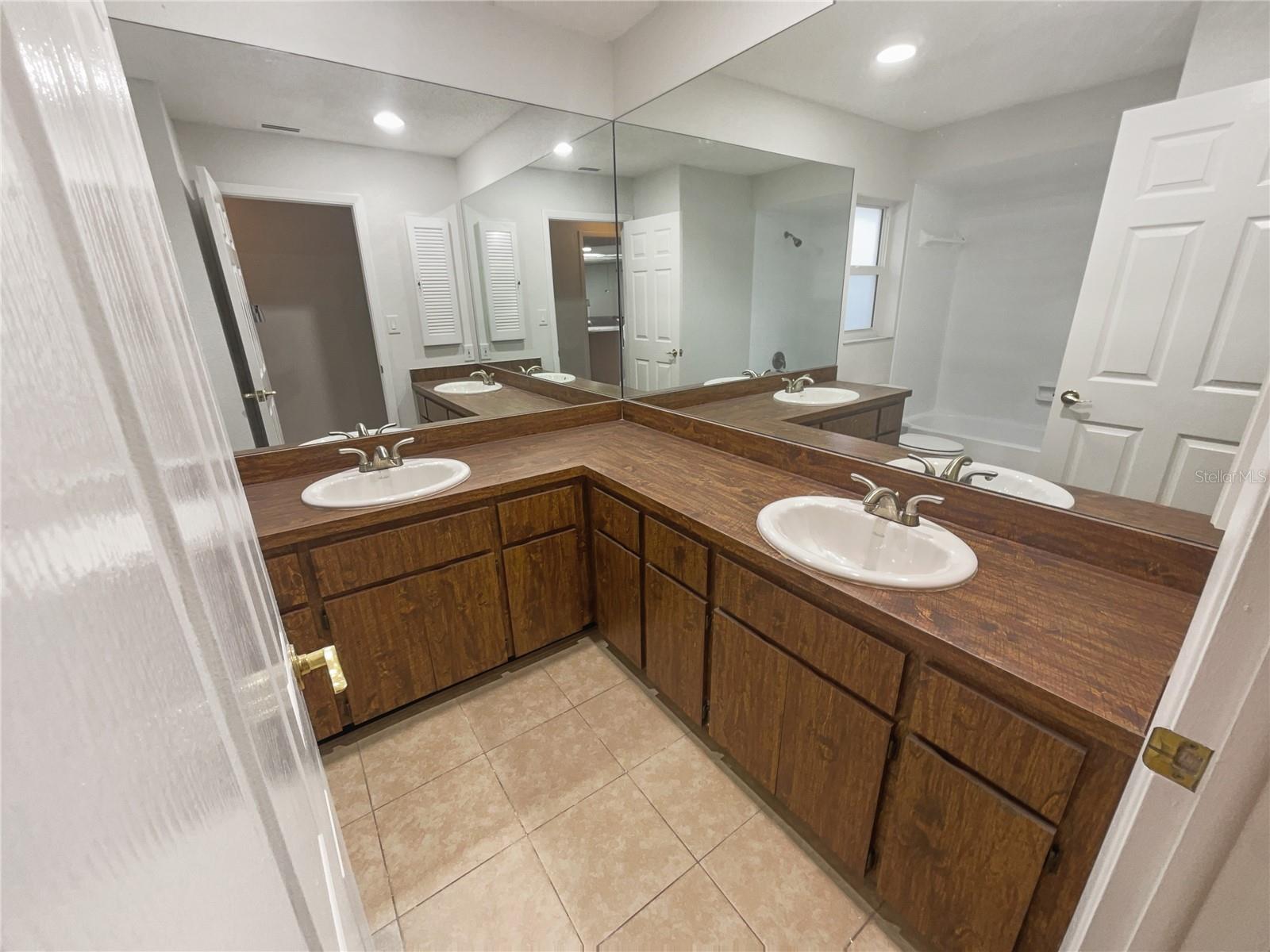 3069 PIN OAK DR, CLEARWATER, FL, 33759
