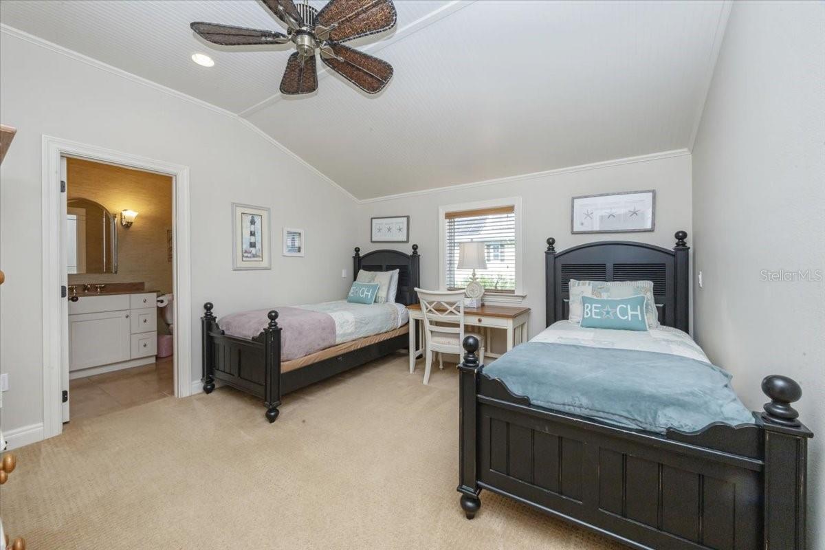 A4642022 Property Photo