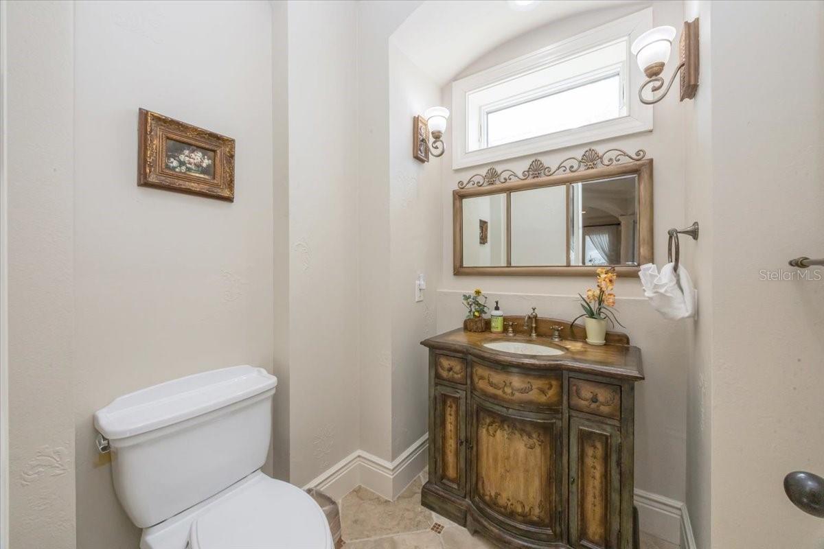 A4642022 Property Photo