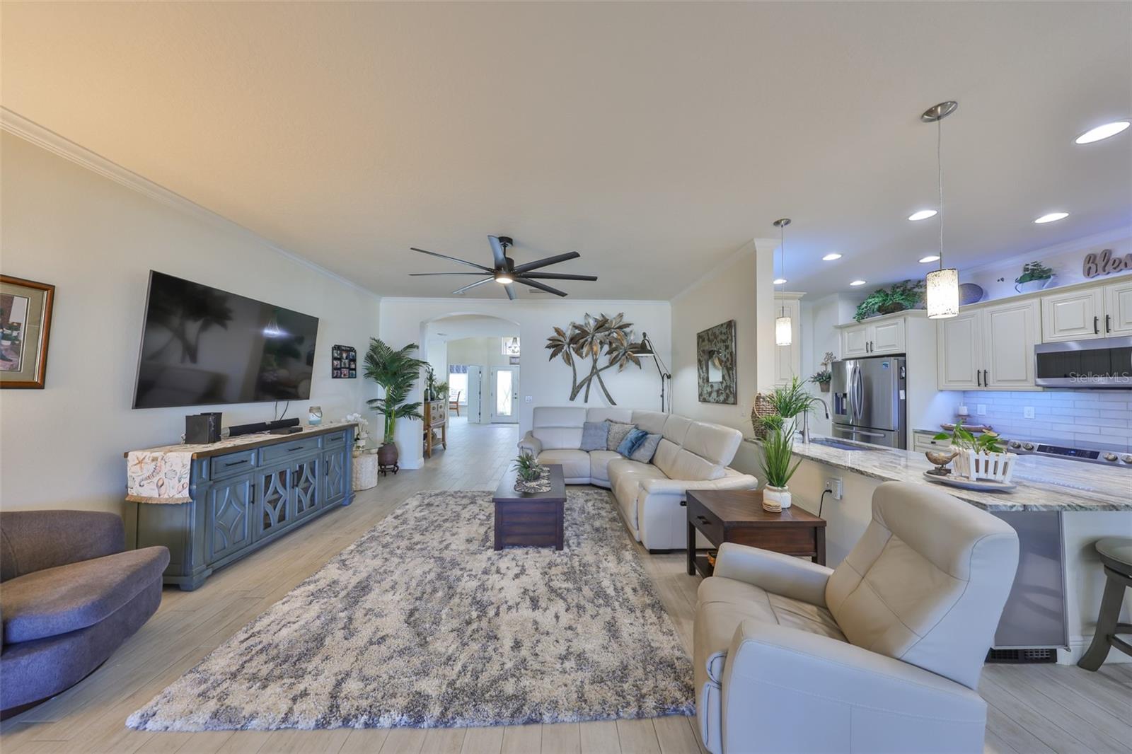 821 SEMINOLE SKY DR, RUSKIN, FL, 33570