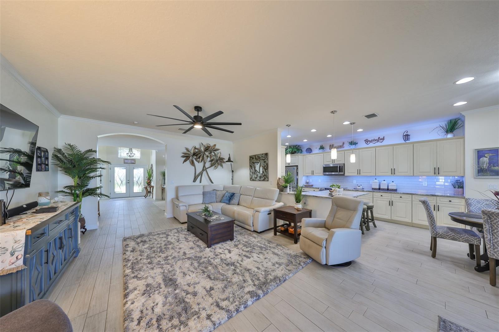 821 SEMINOLE SKY DR, RUSKIN, FL, 33570