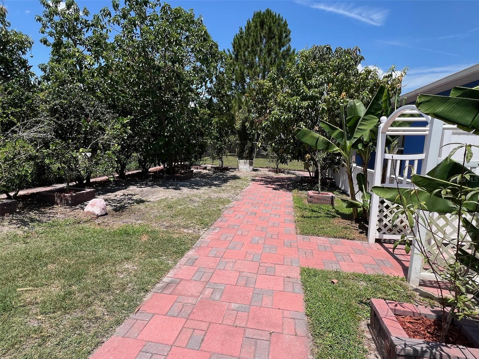 214 GREAT YARMOUTH CT, KISSIMMEE, FL, 34758