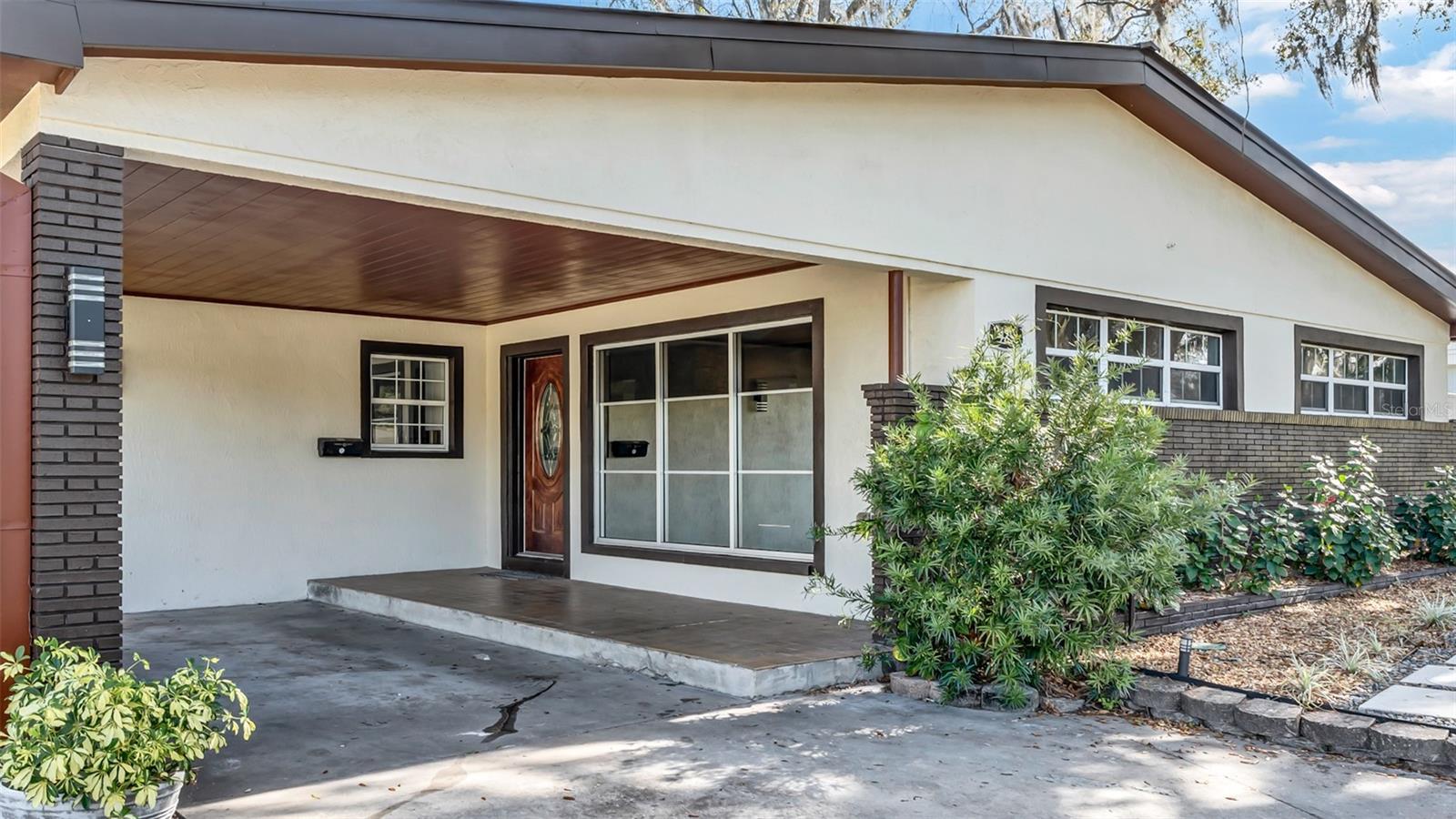 929 W BEACON AVE, TAMPA, FL, 33603