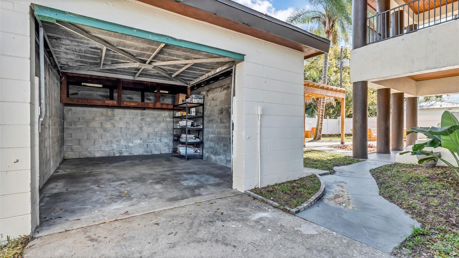 929 W BEACON AVE, TAMPA, FL, 33603
