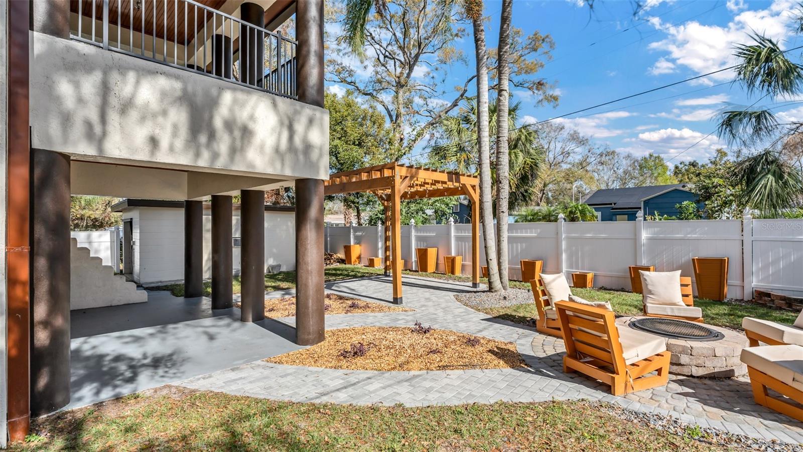 929 W BEACON AVE, TAMPA, FL, 33603
