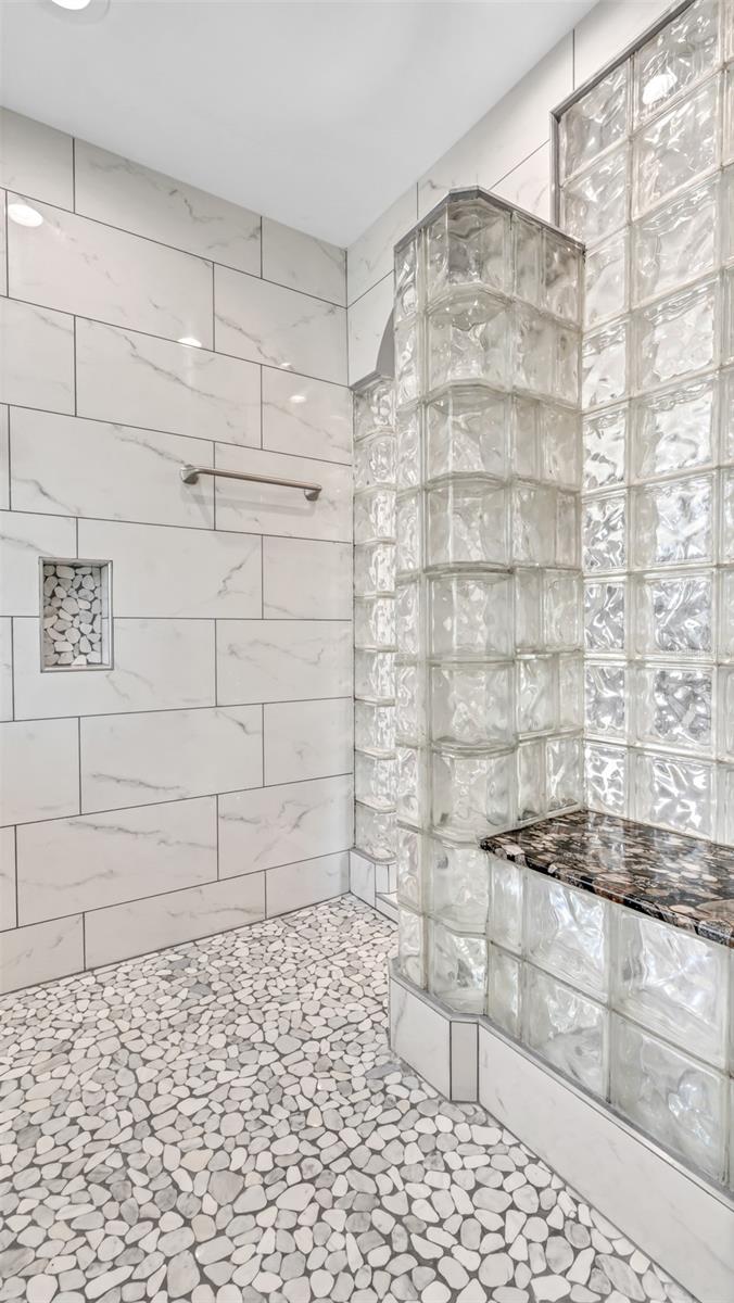 929 W BEACON AVE, TAMPA, FL, 33603