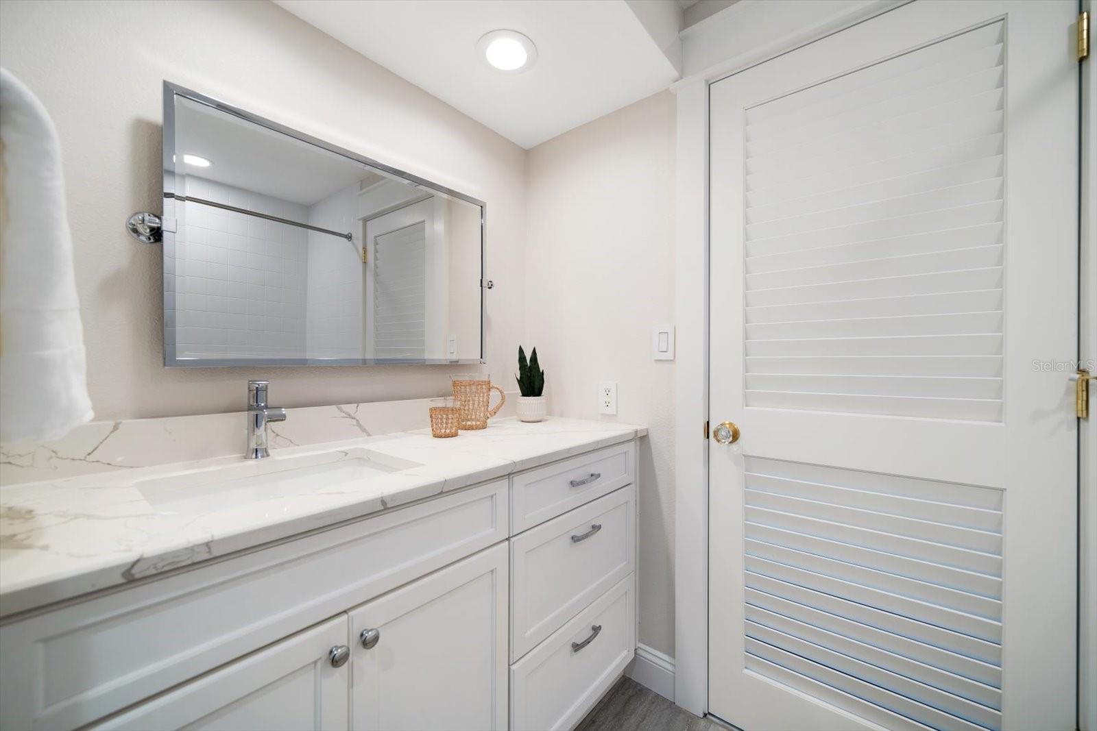 50 COE RD #111, BELLEAIR, FL, 33756