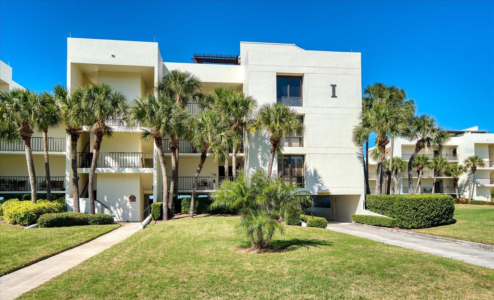 50 COE RD #111, BELLEAIR, FL, 33756